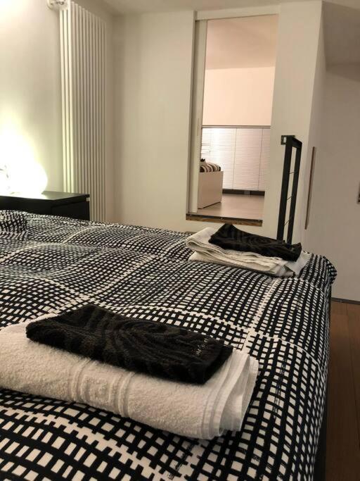 Moderno Loft Alle Porte Di Milano - 115Mq - 3 Posti Кормано Экстерьер фото