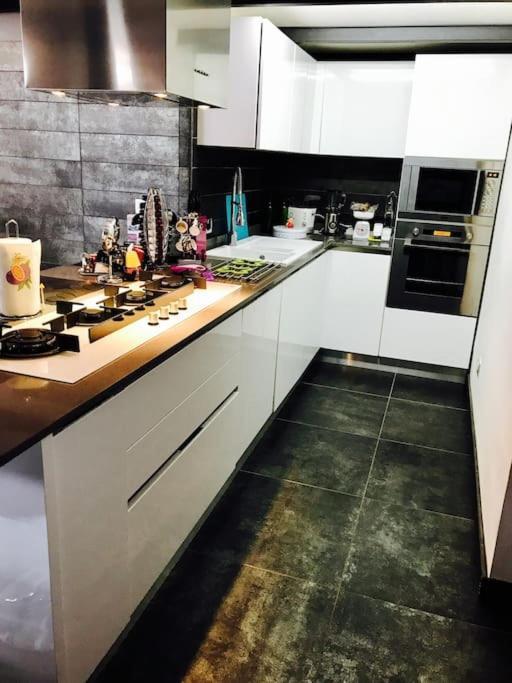 Moderno Loft Alle Porte Di Milano - 115Mq - 3 Posti Кормано Экстерьер фото